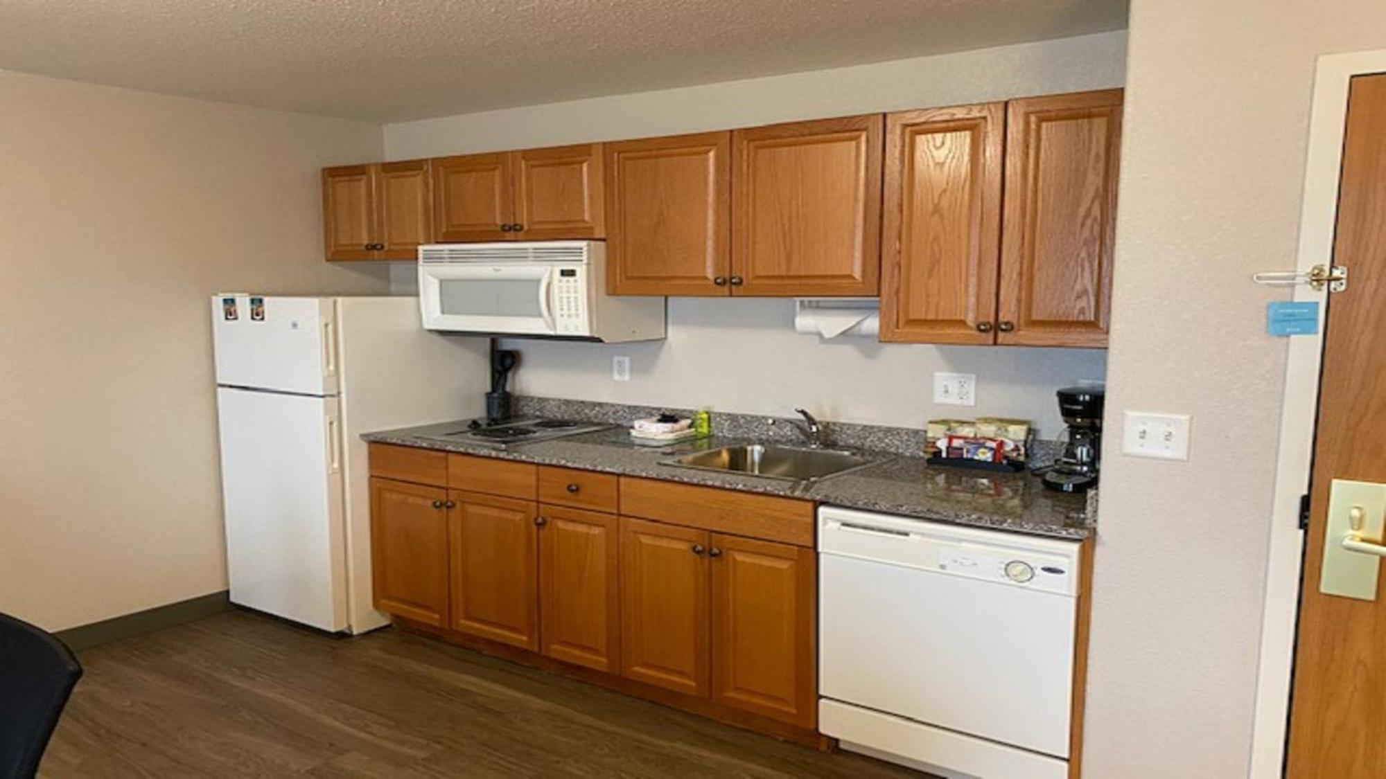 Staybridge Suites - Calgary Airport By Ihg Exterior photo